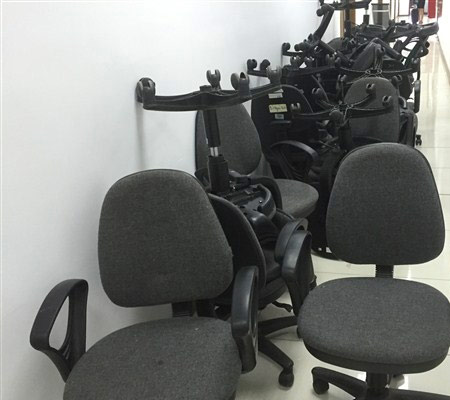 ĐƠN VỊ THANH LÝ BÀN GHẾ VĂN PHÒNG CŨ TẠI HCM